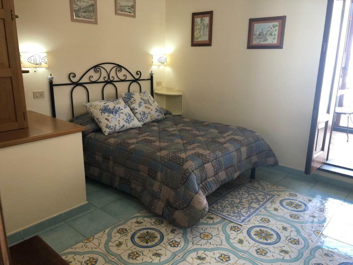 Diana Brown B&B Affittacamere Lipari  Exteriör bild