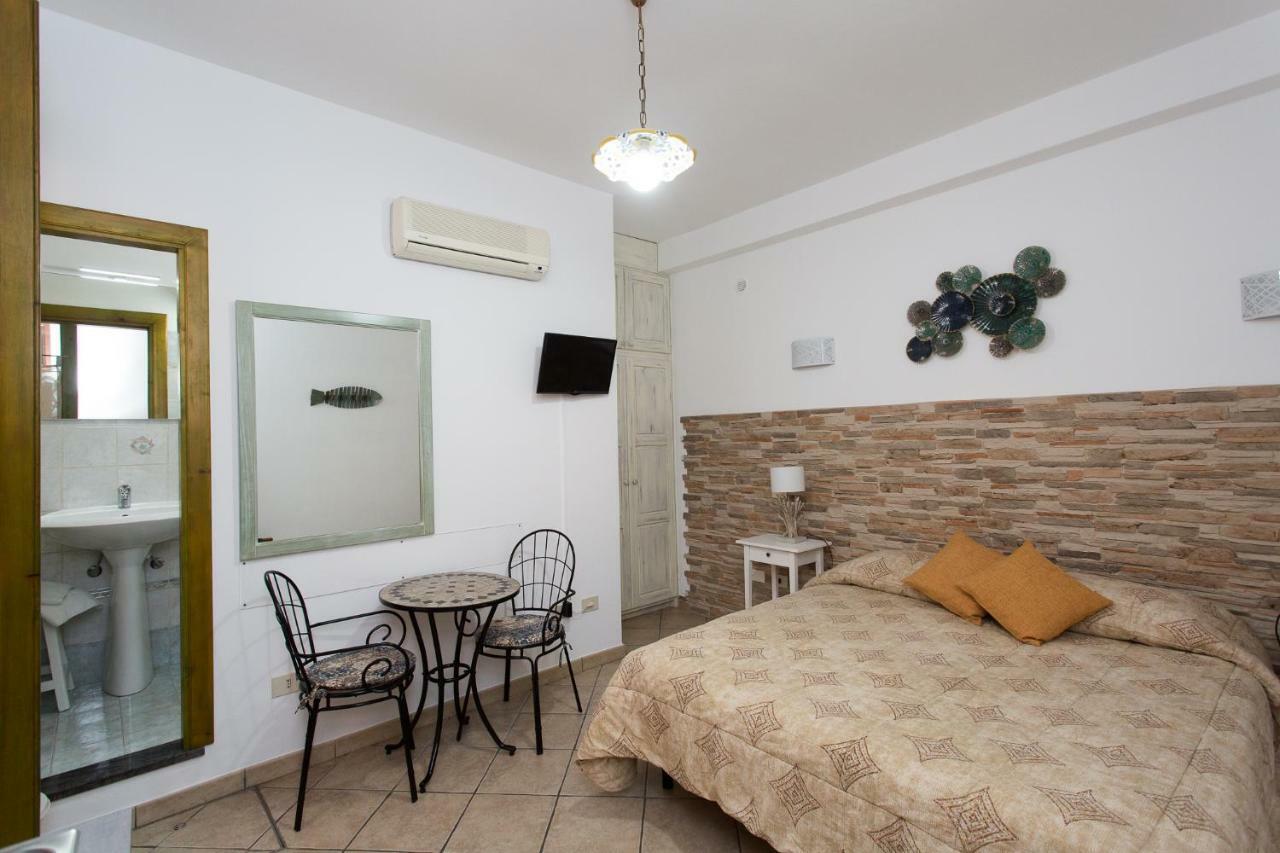 Diana Brown B&B Affittacamere Lipari  Exteriör bild